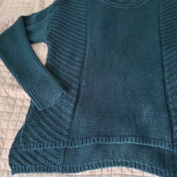 Calvin Klein Sweater - Picture 3 of 4